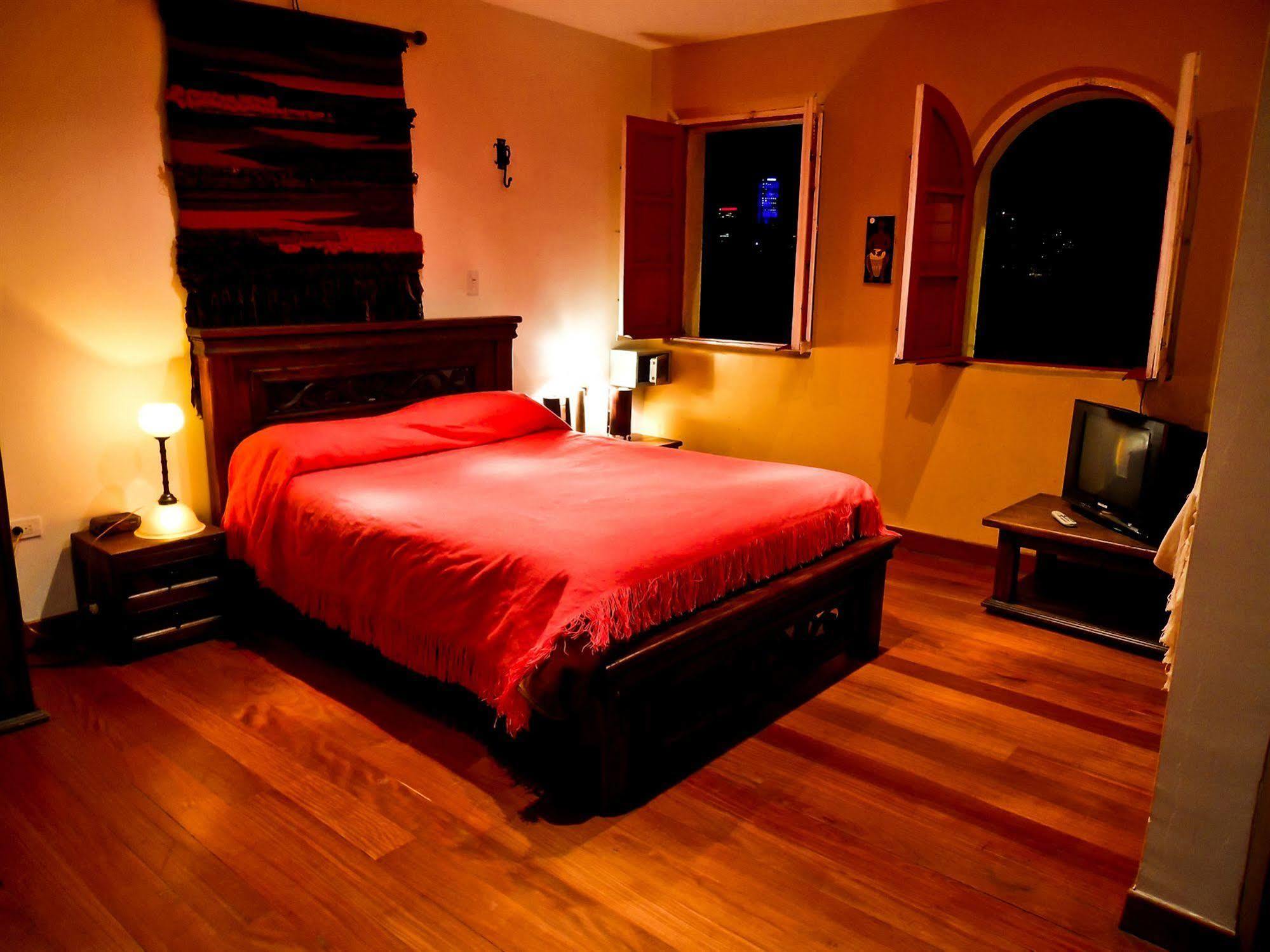 Bed&Breakfast Chorro De Quevedo Bogotá Eksteriør bilde